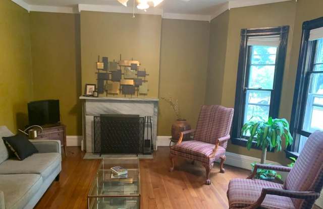 11316 S Forrestville Avenue Gallery 3