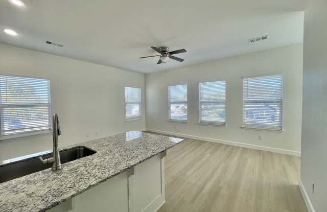 508 Park St Apt B Gallery 4