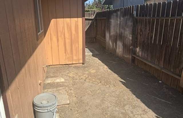 2 BEDROOM HOME IN DOS PALOS Gallery 4