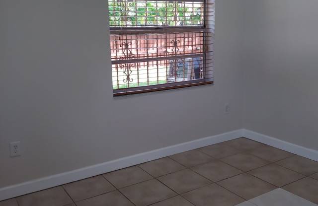 5770 Northwest 191st Terrace Gallery 2
