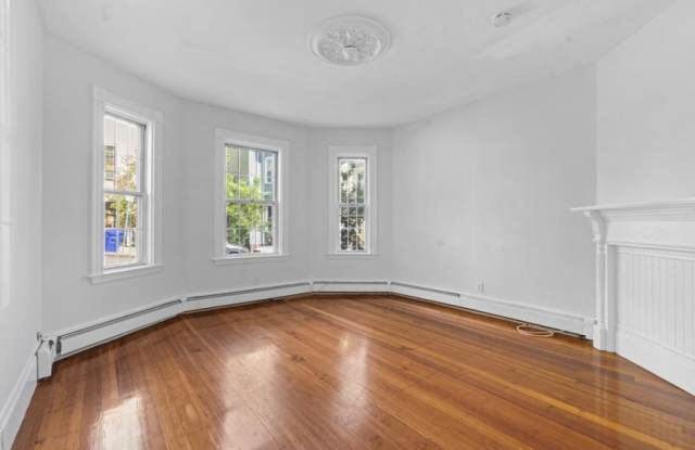 401 East 7th St. photos photos