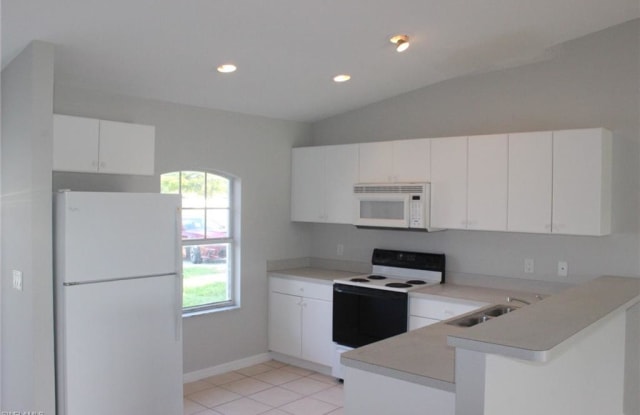 1817 Santa Barbara Blvd. photos photos