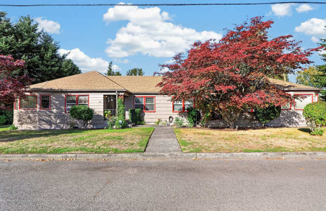 Charming 1 Bedroom Unit with Basement storage & Private Laundry Gallery 3