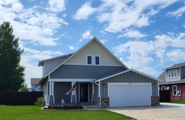 3013 9th St NW - 3013 9th Street Northwest, Minot, ND 58703
