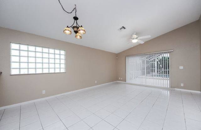 7547 Springfield Lake Drive Gallery 2