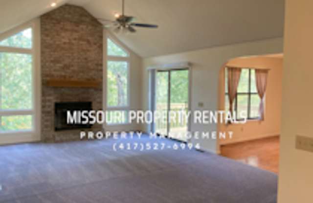 Fantastic Home Located near Lake Taneycomo and Bull Shoals Lake!!! Gallery 3