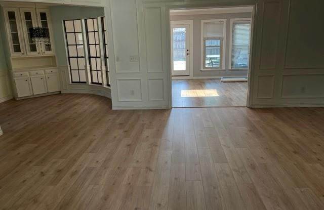 2505 Peachtree Lane Gallery 4