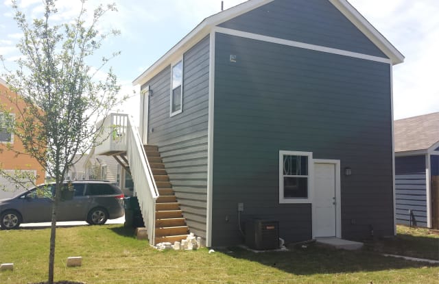 340 Perry St. photos photos