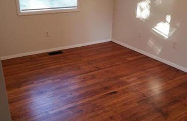 1418 Mechanicsville Turnpike Gallery 2