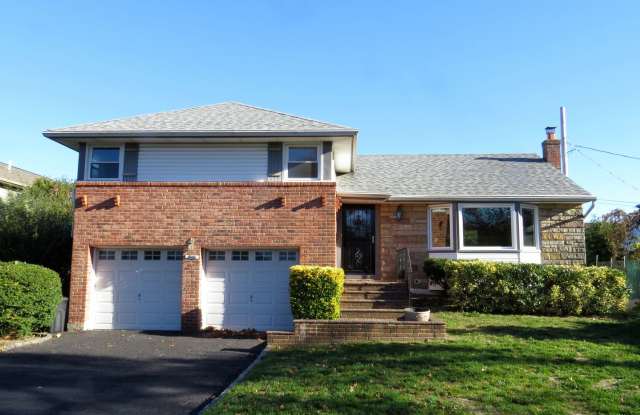 Spectacular Westbury Split!! photos photos