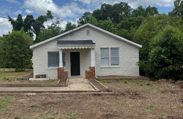 Completely renovated near The Greenway photos photos