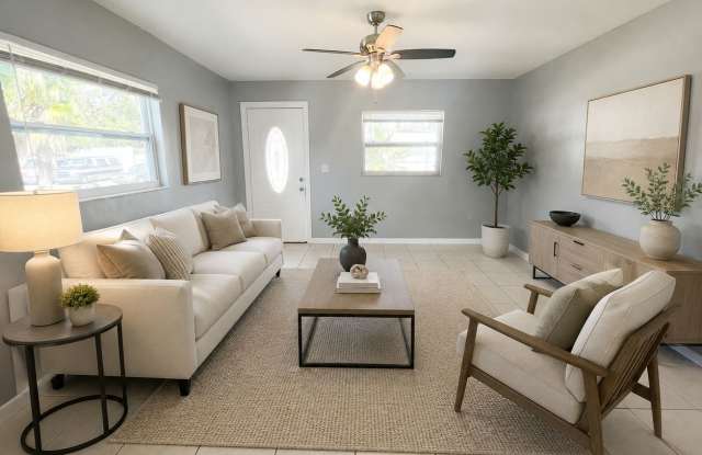 2BED/1BATH Duplex AVAILABLE NOW! photos photos