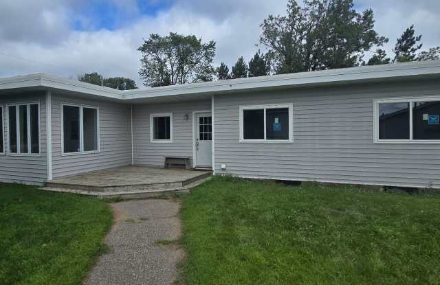 Adorable 3 Bedroom Home photos photos