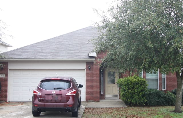 3735 Columbia Dr - 3735 Columbia Dr, Schertz, TX 78108