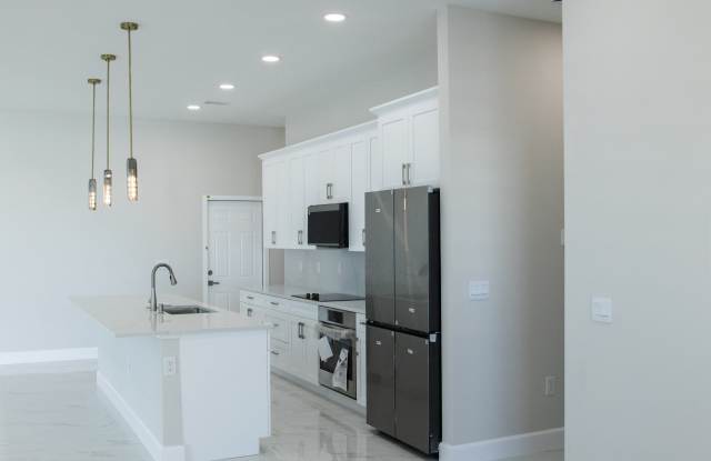 2217 Northeast 15th Terrace Gallery 4