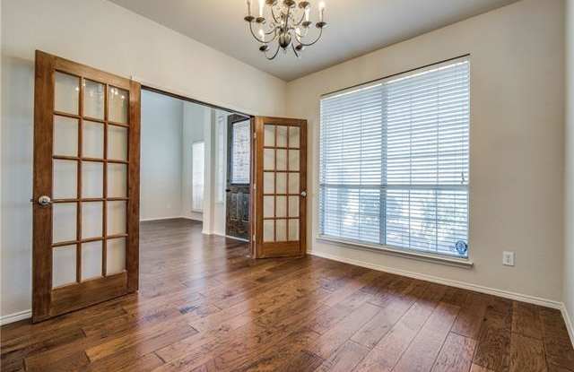 5529 Crimson Oaks Drive Gallery 4