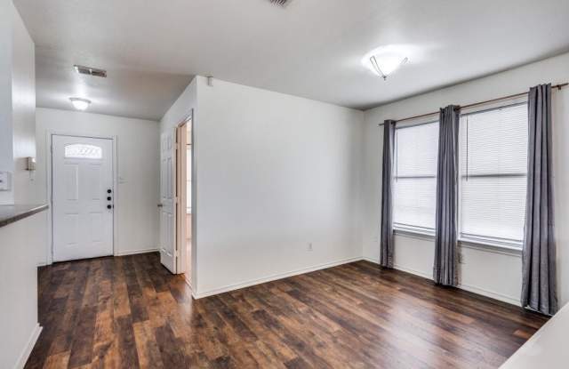 2520 Sierra Drive Gallery 2