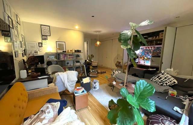 342 West 88th Street - 342 West 88th Street, New York City, NY 10024 342 West 88th Street - 342 West 88th Street, New York City, NY 10024