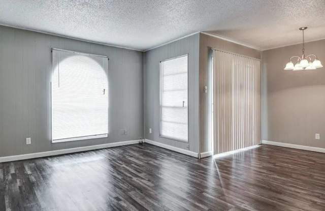 Three 44 Apartments Gallery 4