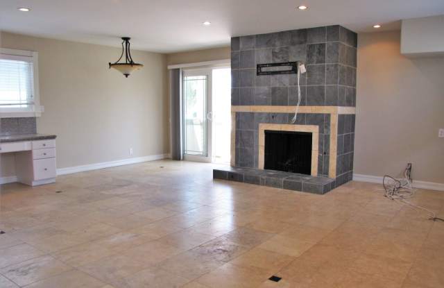 4917 River Gallery 2