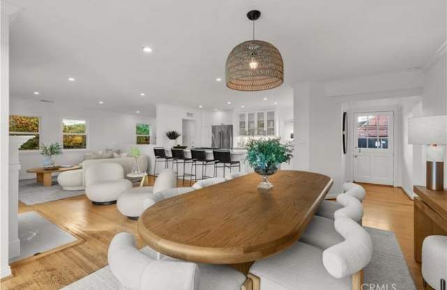 1412 Vivian Ln Gallery 2