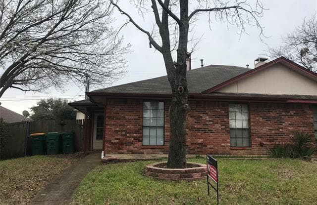333 Bryant Lane - 333 Bryant Lane, Cedar Hill, TX 75104