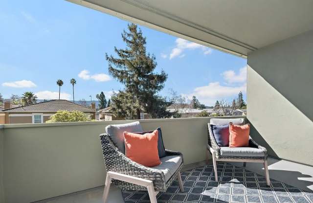1458 Hudson St photos photos