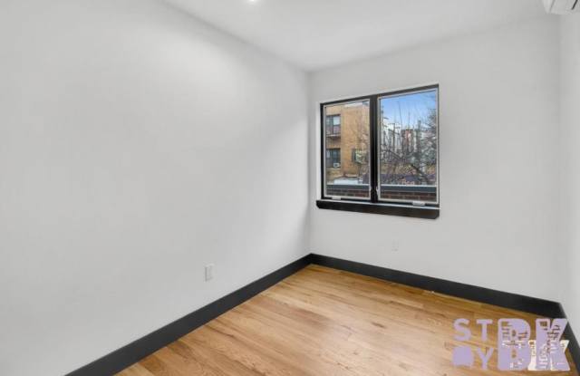 242 Parkside Avenue Gallery 2