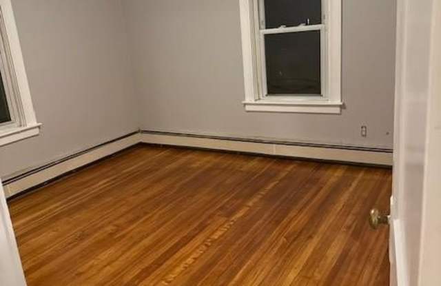 217 Newland Avenue Gallery 4