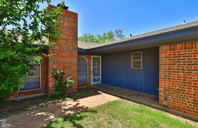 3/2/2 DUPLEX near ACU! Gallery 1