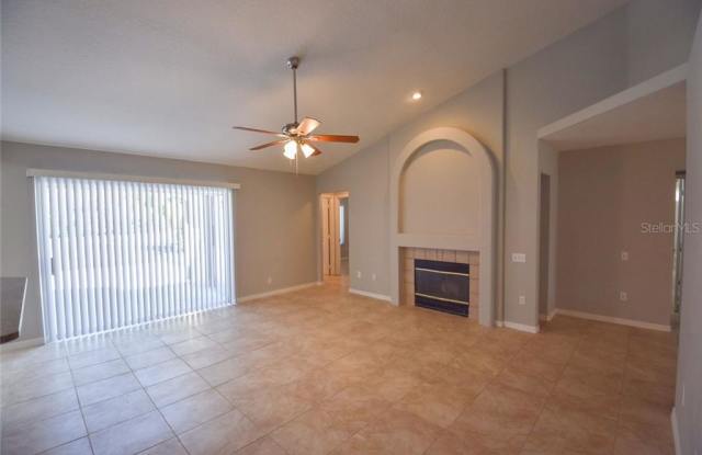 3327 AMACA CIRCLE Gallery 2