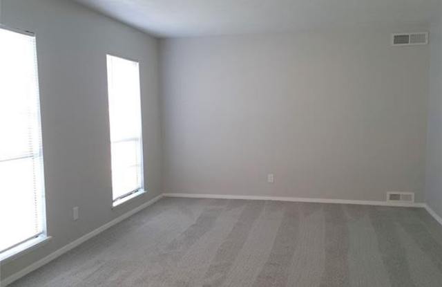1270 Royal Oak Drive Gallery 2