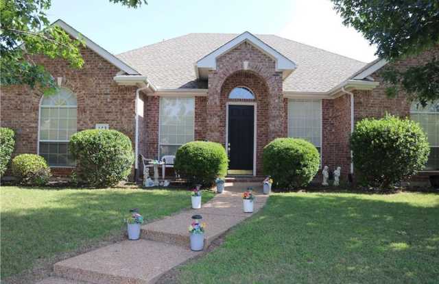 Plano ISD Home located in Murphy! A must see! - 123 Hillcrest Drive, Murphy, TX 75094