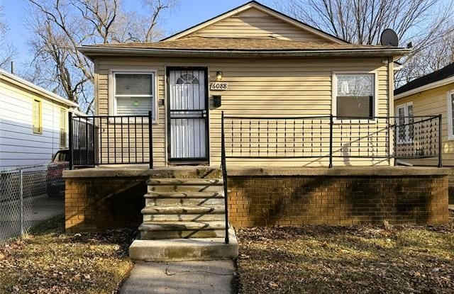 6088 Auburn Street photos photos