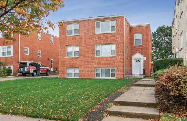 8423 W Oak Avenue photos photos