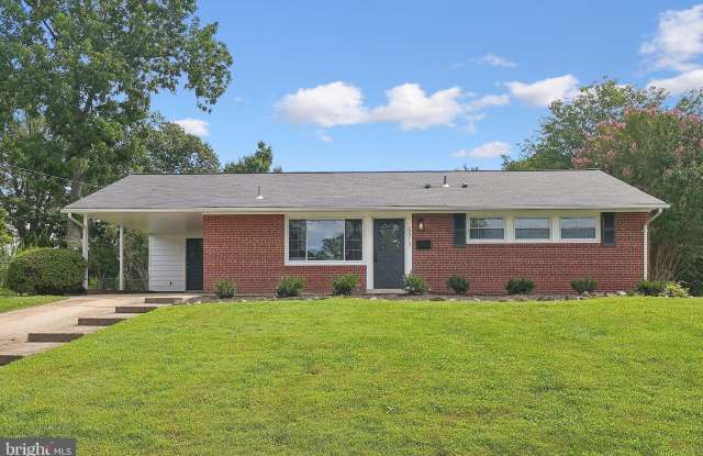 5317 OLDCASTLE LANE - 5317 Oldcastle Lane, Ravensworth, VA 22151