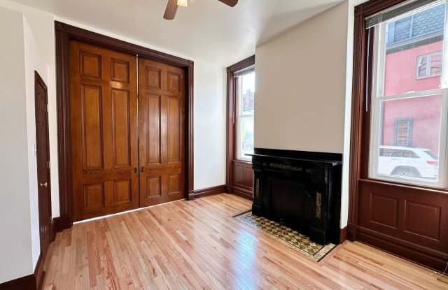 1607 Sarah Street - 1 Gallery 2