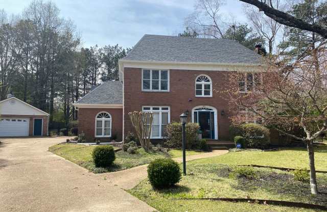 Spacious Collierville Home with Guest Suite & 4-Car Garage. Landscaping Included! Gallery 1