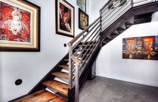 517 Reed Street Gallery 3