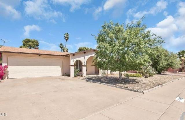 3452 E Laurel Lane photos photos