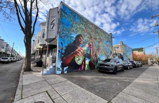 New Rehabbed 3bed/1.5bath in Grays Ferry photos photos