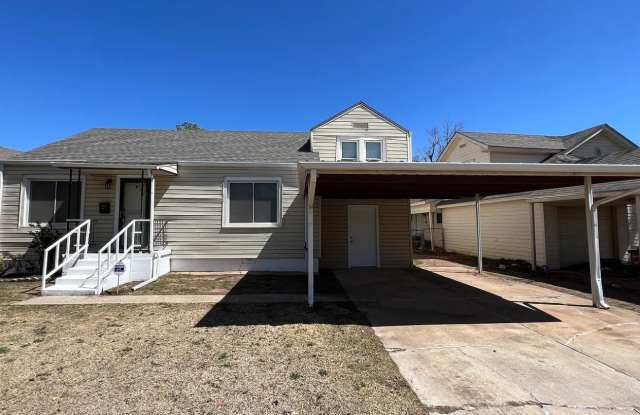 207 W Rickenbacker Drive - 207 West Rickenbacker Drive, Midwest City, OK 73110 207 W Rickenbacker Drive - 207 West Rickenbacker Drive, Midwest City, OK 73110