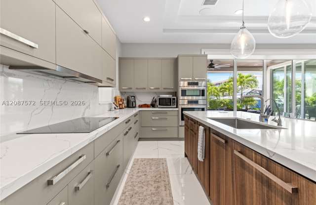 924 Evergreen Dr Gallery 2