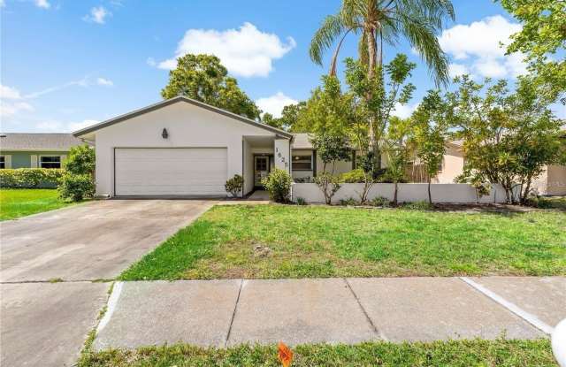 1625 DALE CIRCLE S - 1625 Dale Circle South, Dunedin, FL 34698