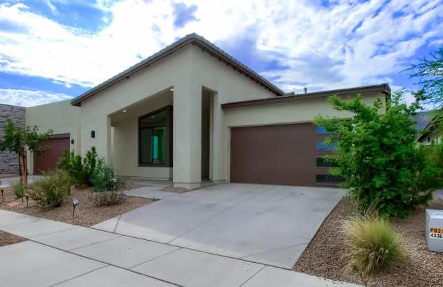 4BR + Den Modern Home | Gated Avance | Resort Pool + Gym | South Mountain | 2,400 Sq Ft photos photos