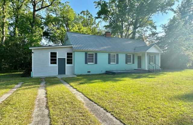 1207 S. Riverdale Avenue - 1207 State Road S-21-687, Florence County, SC 29505