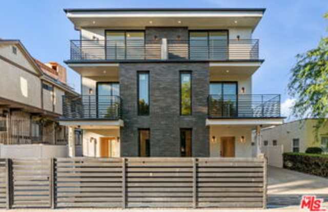 14523 1/2 Weddington Street photos photos