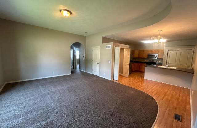 6920 N 15th Unit B Gallery 2