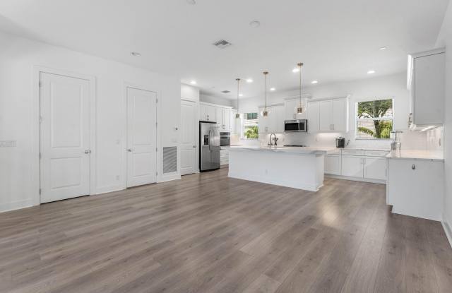 12859 Alton Road Gallery 4