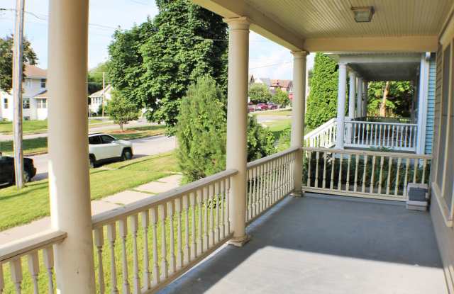 $3,650 | 5 Bedroom, 2.5 Bathroom House | NO PETS | Available for August 1st, 2027 Move In! Gallery 4